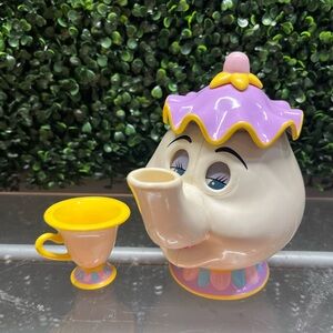 Disney Mrs. Potts and Chip Tea Set - Purple and Yellow